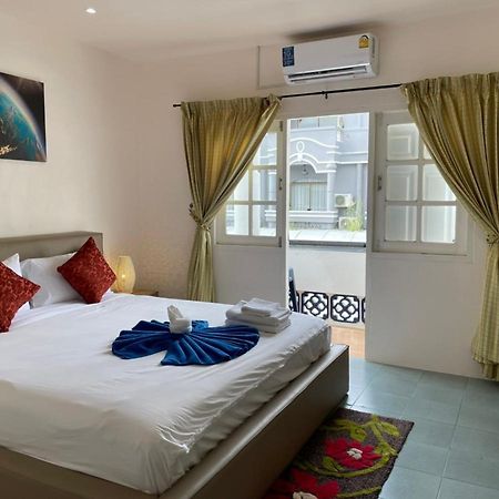 Inn Dulgence Patong Екстериор снимка
