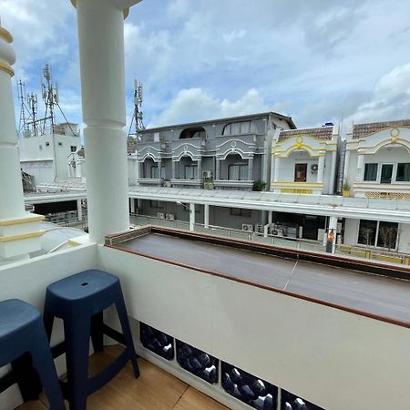 Inn Dulgence Patong Екстериор снимка