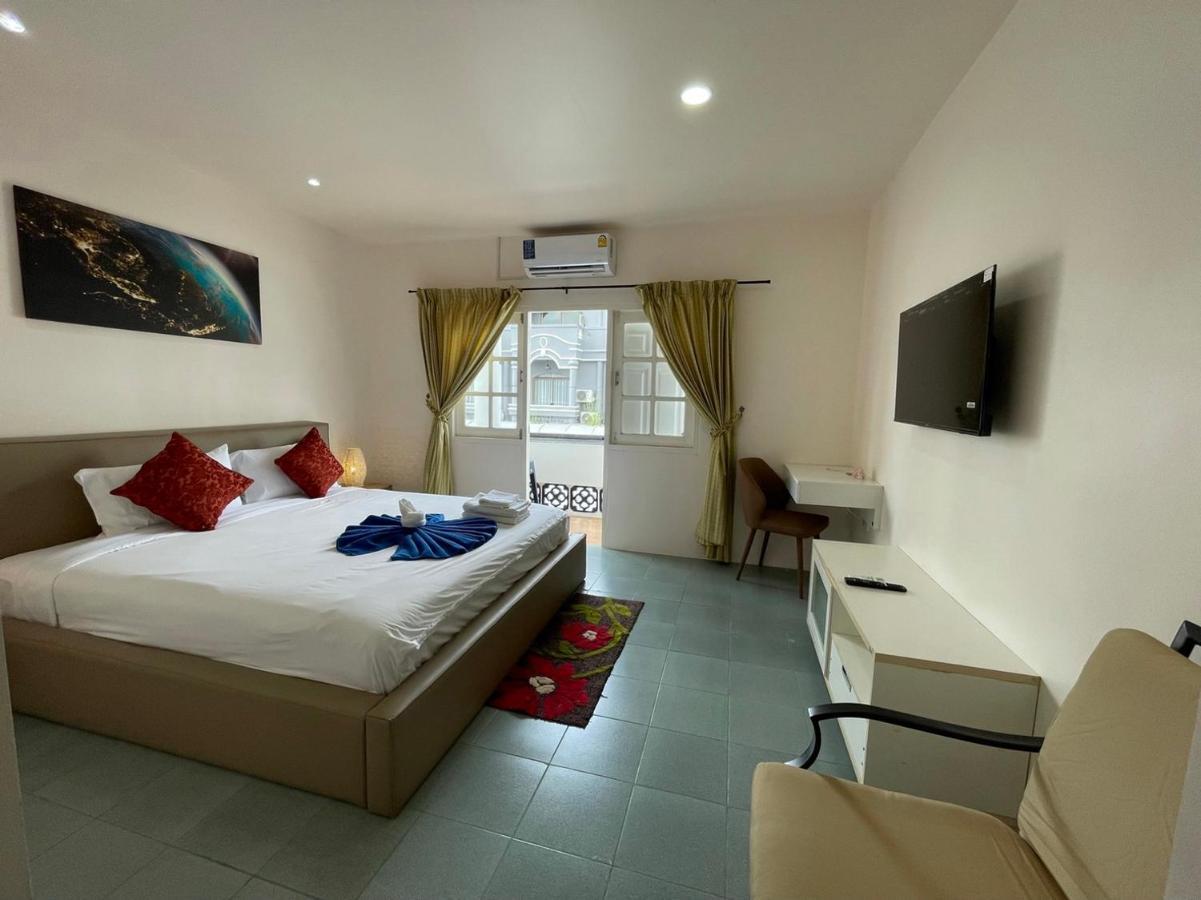Inn Dulgence Patong Екстериор снимка