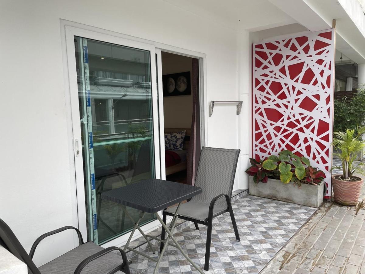 Inn Dulgence Patong Екстериор снимка