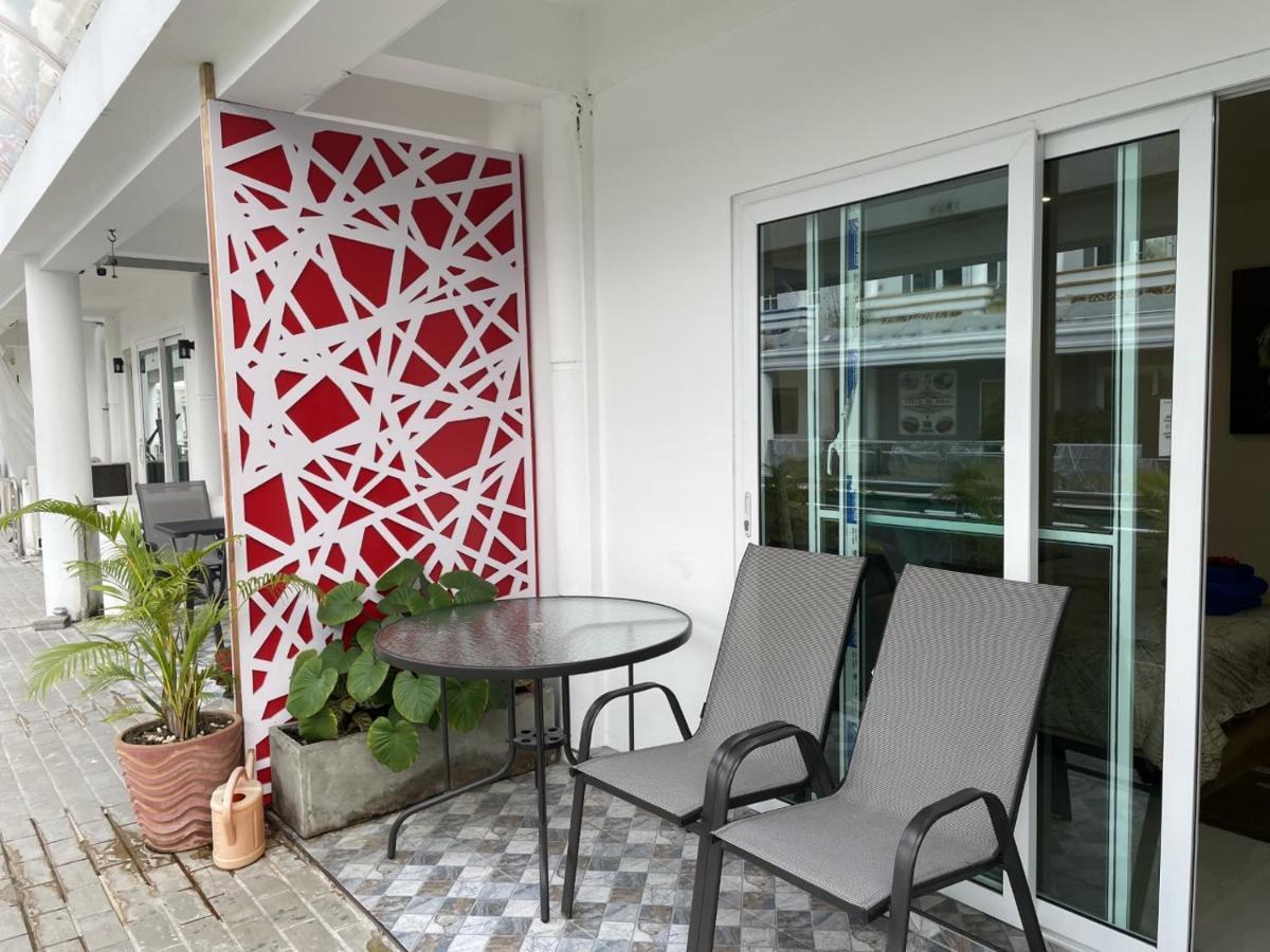 Inn Dulgence Patong Екстериор снимка