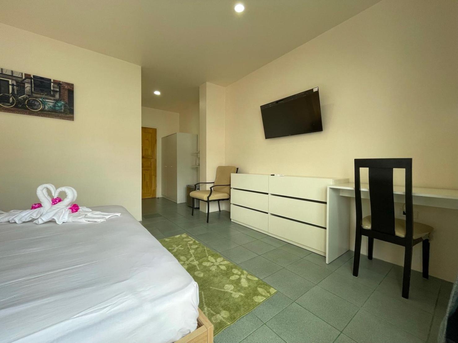 Inn Dulgence Patong Екстериор снимка